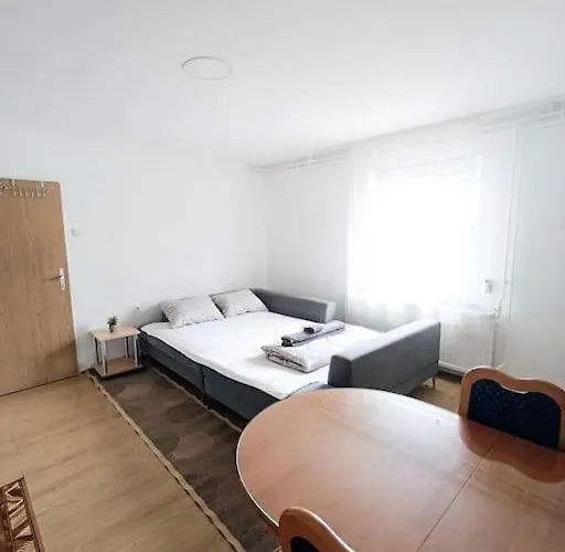 Quiet And Renovated Free Parking Free Wifi *