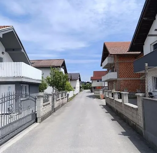 Apartmán Quiet And Renovated Free Parking Free Wifi *